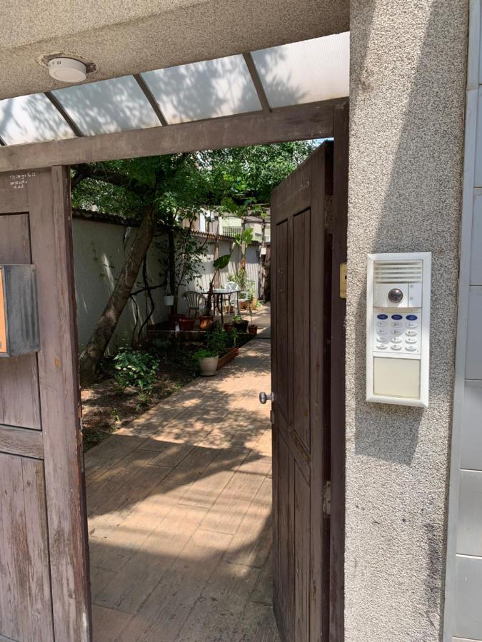 Lilia 3 Self-Check In Apartment With Hot Water Despite Prevention In The Neighborhood, Food And Drink Shop Open Until 10 Pm And Free Parking Area Next Ot 24 Hours Food And Drink Shop And Free Parking Area Sofia Ngoại thất bức ảnh